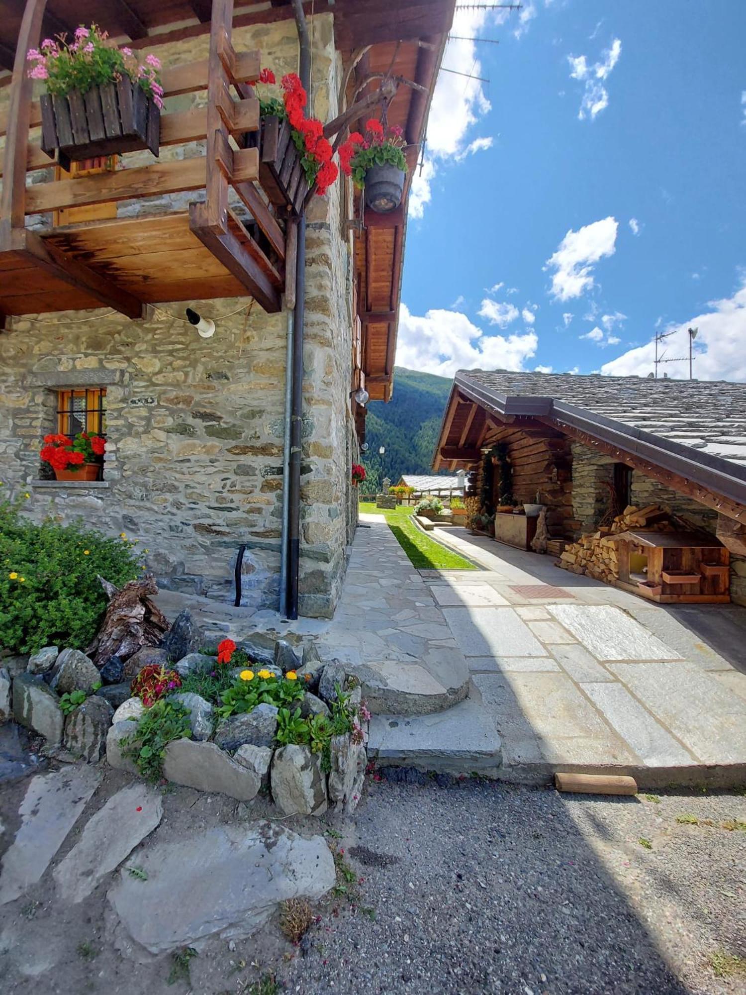 Maison d'hôtes Monolocale Di Montagna à Gressan Extérieur photo